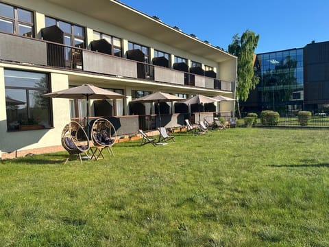 Property building, Natural landscape, Garden