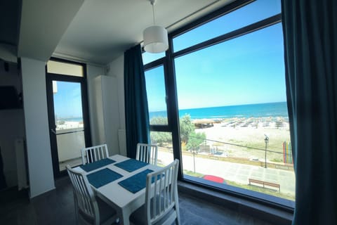 Dining area, Sea view