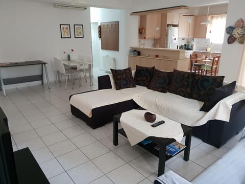 Spacious Apartment with large Balcony Condo in Heraklion
