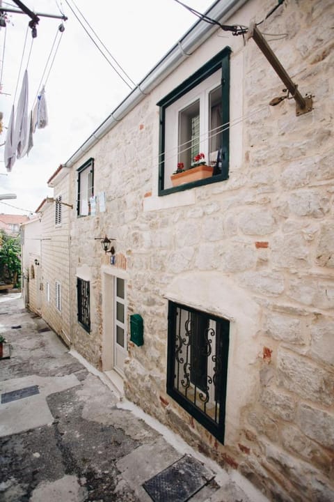 Domus "ANNO 1881"-center of Split Condominio in Split