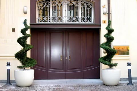 Facade/entrance, Decorative detail