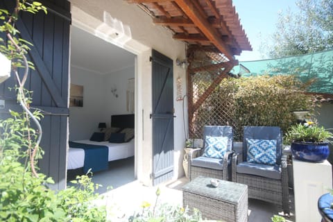 Balcony/Terrace, Garden view