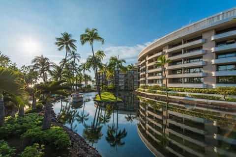 Hilton Grand Vacations Club Ocean Tower Waikoloa Village Resort in Puako