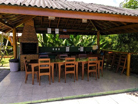 Restaurant/places to eat, BBQ facilities, Balcony/Terrace, Swimming pool