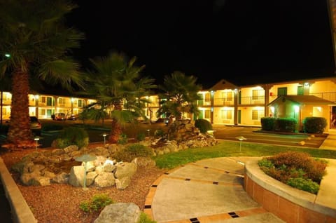Cloverdale Wine Country Inn & Suites Hotel in Cloverdale