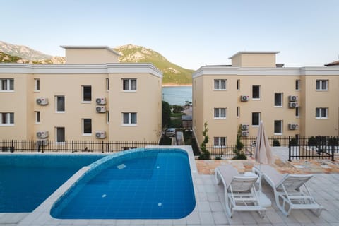 Villas Promis Copropriété in Montenegro
