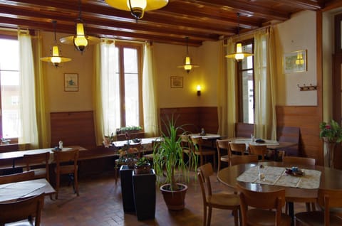 Maison d'hôtes "Hôtel de la Gare" Bed and Breakfast in Rossinière
