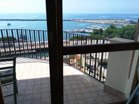 Guest House Domus Cicerone Bed and Breakfast in Formia