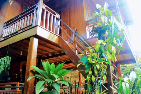 Oemah Kajoe Lembang Natur-Lodge in Lembang