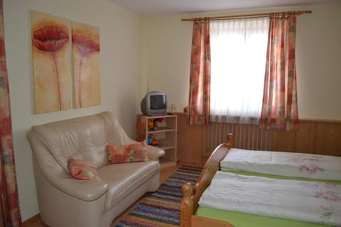 Seating area, Bedroom
