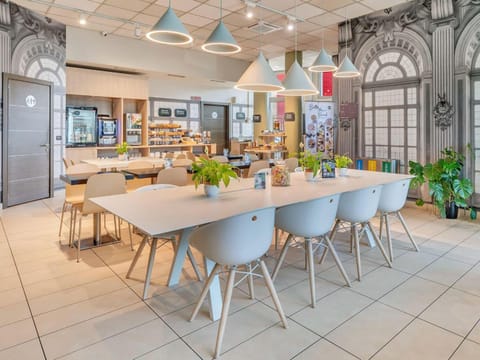 Meeting/conference room