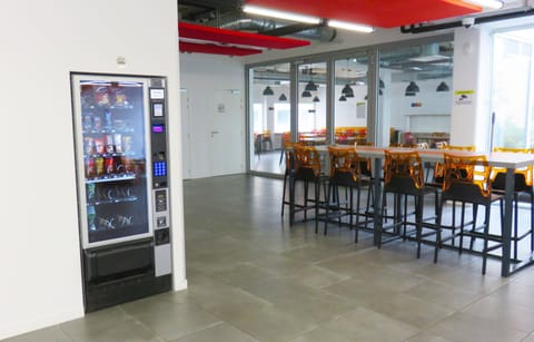 Lobby or reception, Food and drinks, Area and facilities, vending machine