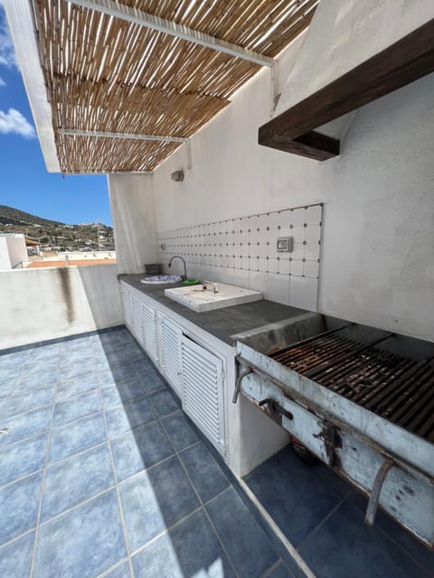 BBQ facilities, Balcony/Terrace, Kitchen or kitchenette, stove