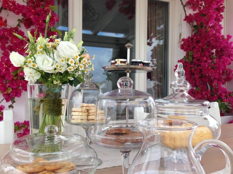 Day, Summer, Balcony/Terrace, Decorative detail, Food