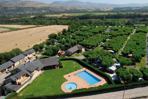 Bungalows Pirineus Terrain de camping /
station de camping-car in Cerdanya