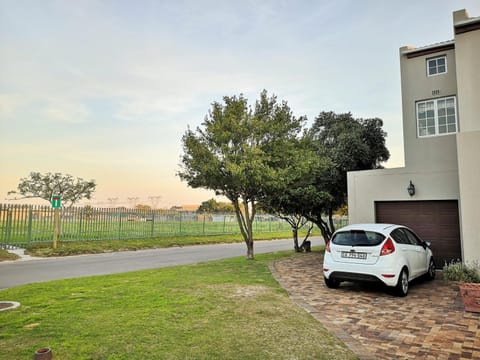 Facade/entrance, Street view