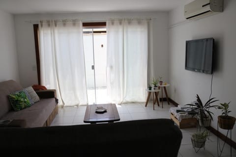 Communal lounge/ TV room, TV and multimedia, Living room, air conditioner