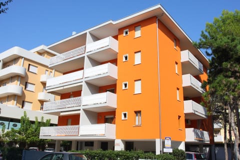 Facade/entrance, Street view