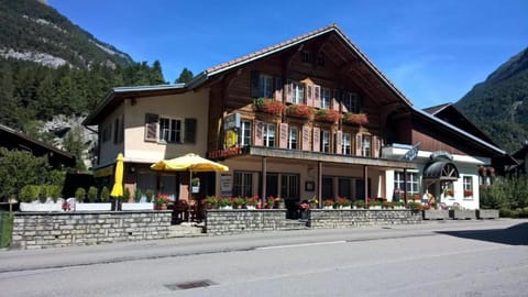 Hotel-Restaurant Alpina Inn in Canton of Bern (Region)