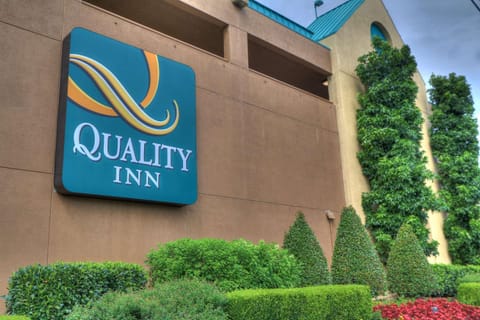 Quality Inn Near the Island Pigeon Forge Hotel in Pigeon Forge