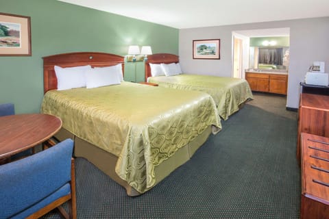 Days Inn by Wyndham Ontario Airport Motel in Rancho Cucamonga