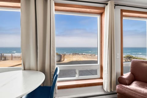 Seagull Beachfront Inn Motel in Devils Lake