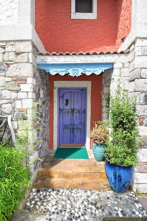 Facade/entrance, Decorative detail