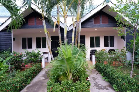 Property building, Garden, Garden view