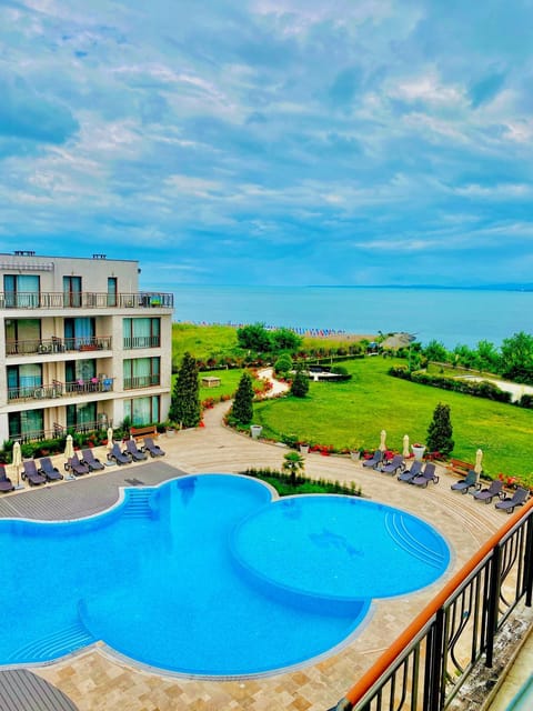 Natural landscape, Pool view, Sea view, Swimming pool, sunbed