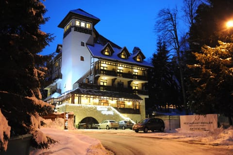 Facade/entrance, Parking