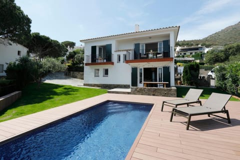 Ideal house for families with pool House in Alt Empordà
