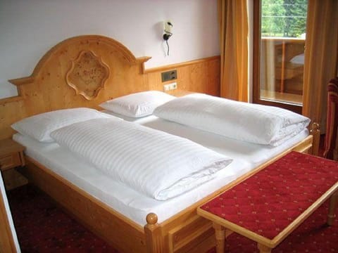 Bedroom, Garden view, Lake view