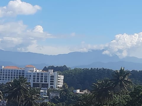 Blue Pillars Kandy Hotel in Kandy