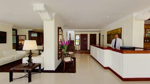 Staff, Lobby or reception, On site