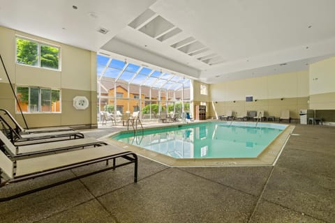 Chicago Club Inn & Suite Hotel in Westmont