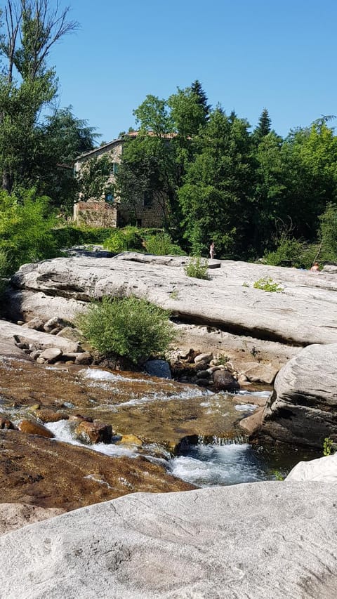 Gite Le Moulin de Rosieres Moulin Champetier House in Provence-Alpes-Côte d'Azur