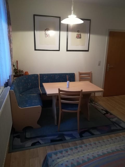 Photo of the whole room, Dining area