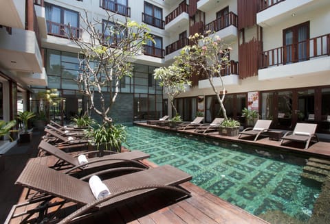 Swimming pool