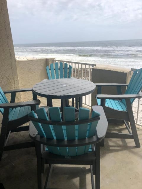 Tropical Winds 304 Condo Condo in West Beach