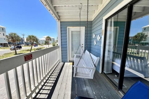 Sea Oats H102 Condo Apartment in West Beach