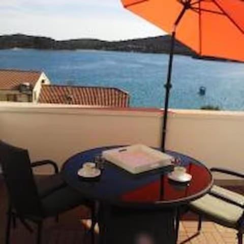 Apartments Perina Bed and Breakfast in Tisno