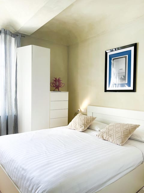 ComeCasa San Secondo White Condo in Asti