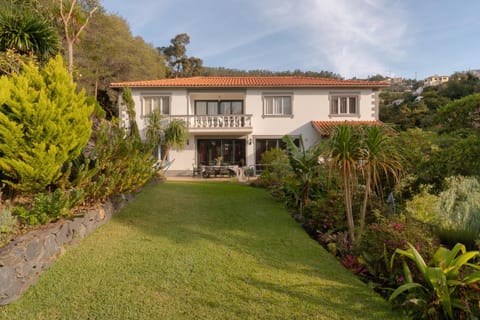 Pool Villa with Botanical Garden Villa in Madeira District