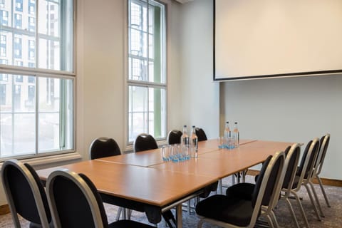 Meeting/conference room