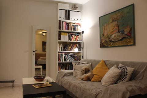 Library, Living room