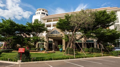 Surin Majestic Hotel Hotel in Laos