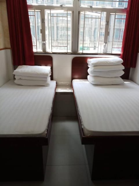 Lung Wa Hotel Bed and Breakfast in Hong Kong