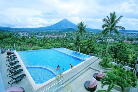 Mountain view, Swimming pool