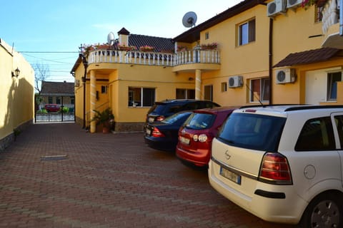 Pensiunea Alexander Chambre d’hôte in Timiș County