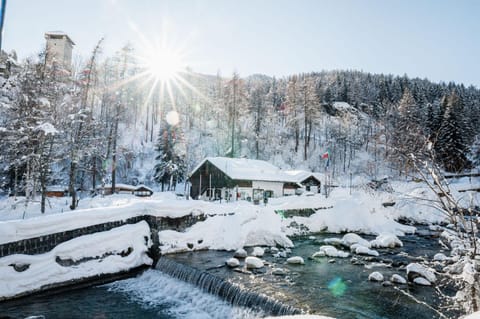 Nearby landmark, Day, Natural landscape, Winter, Mountain view